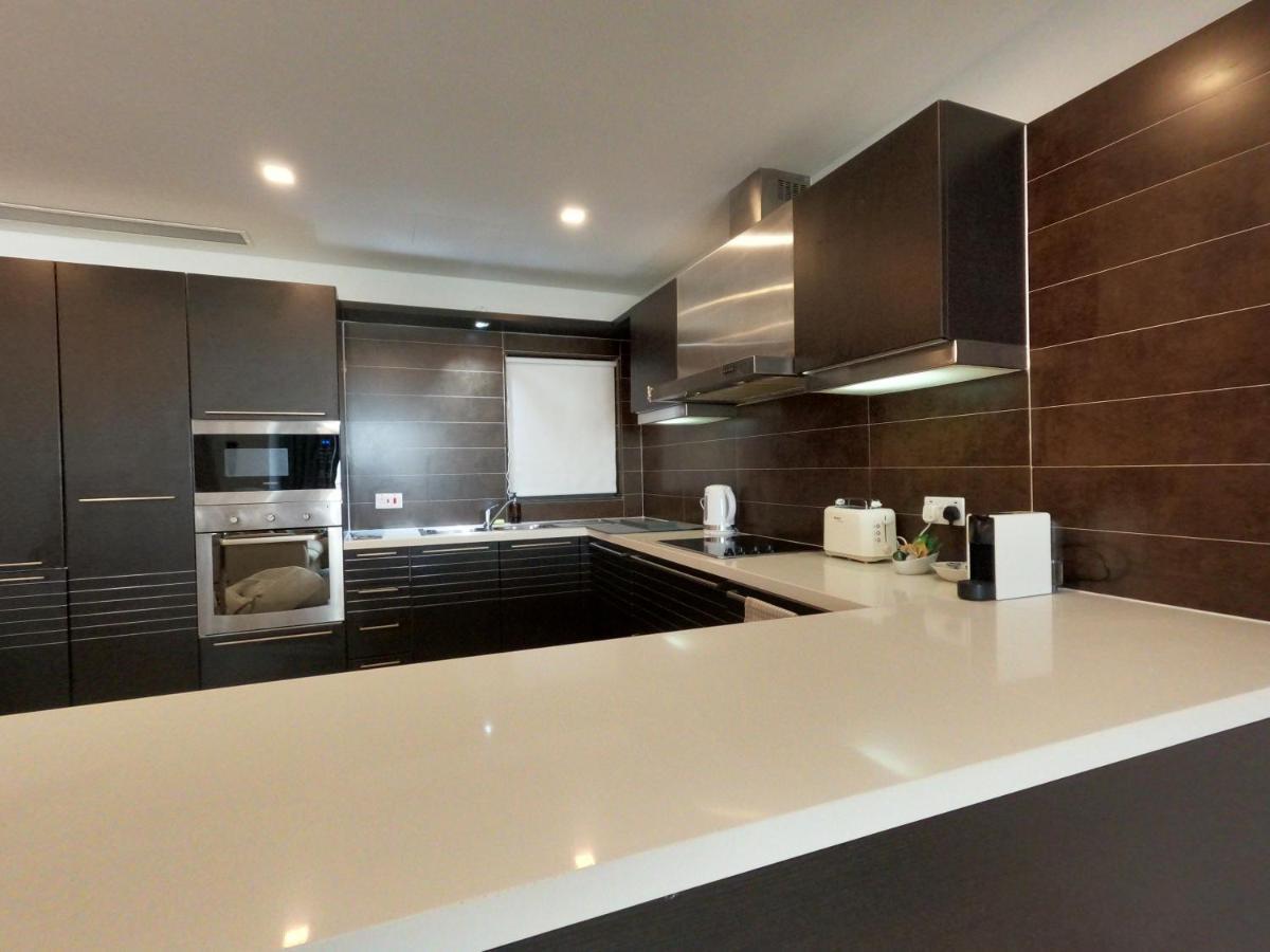 Korzo Suites St. Julian'S Экстерьер фото