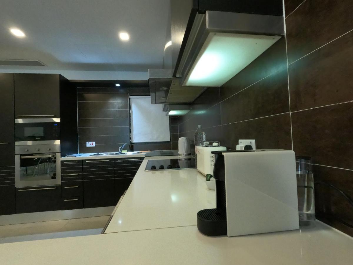 Korzo Suites St. Julian'S Экстерьер фото